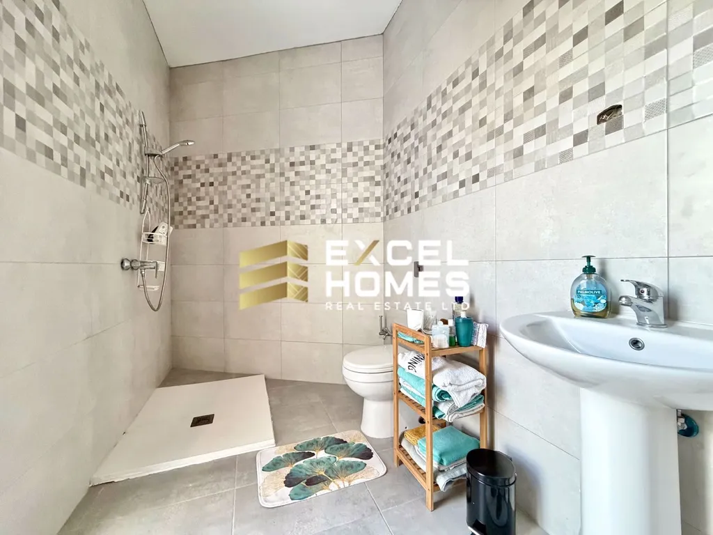 2 bedroom Penthouse in Zejtun, Malta – 67176