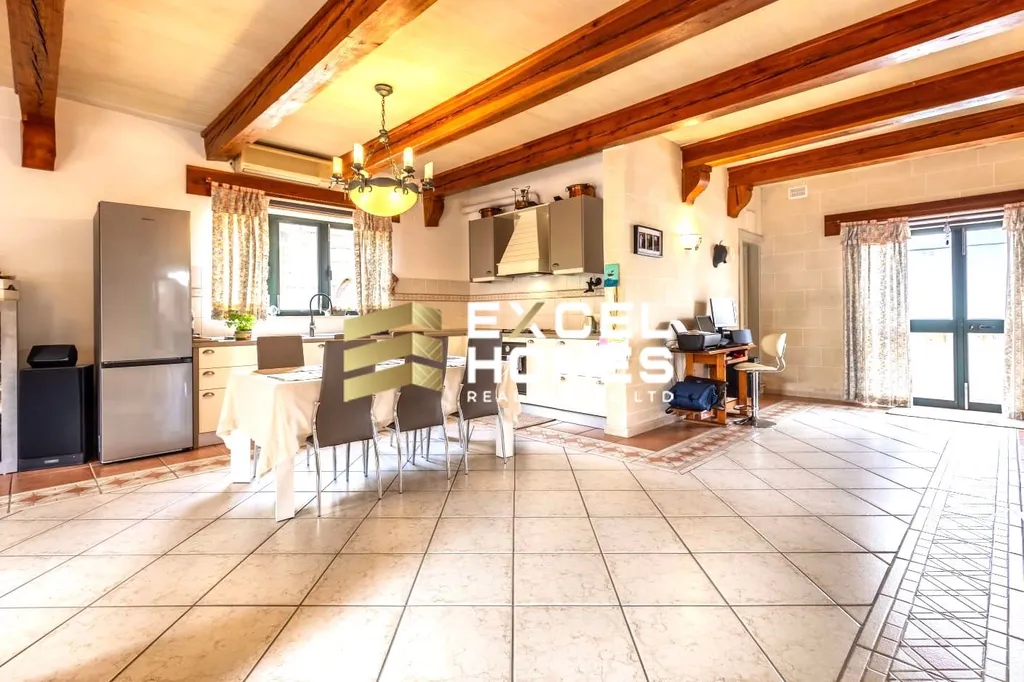 3 bedroom Bungalow in Swieqi, Malta – 21023