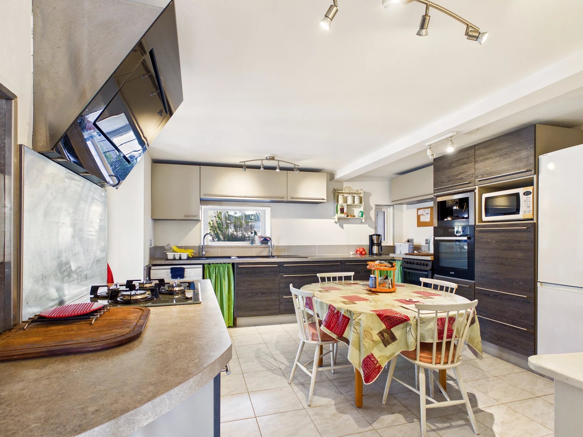 Charming Countryside Property with Pool Between Albi and Réalmont, Midi-Pyrénées – France – BVI84118