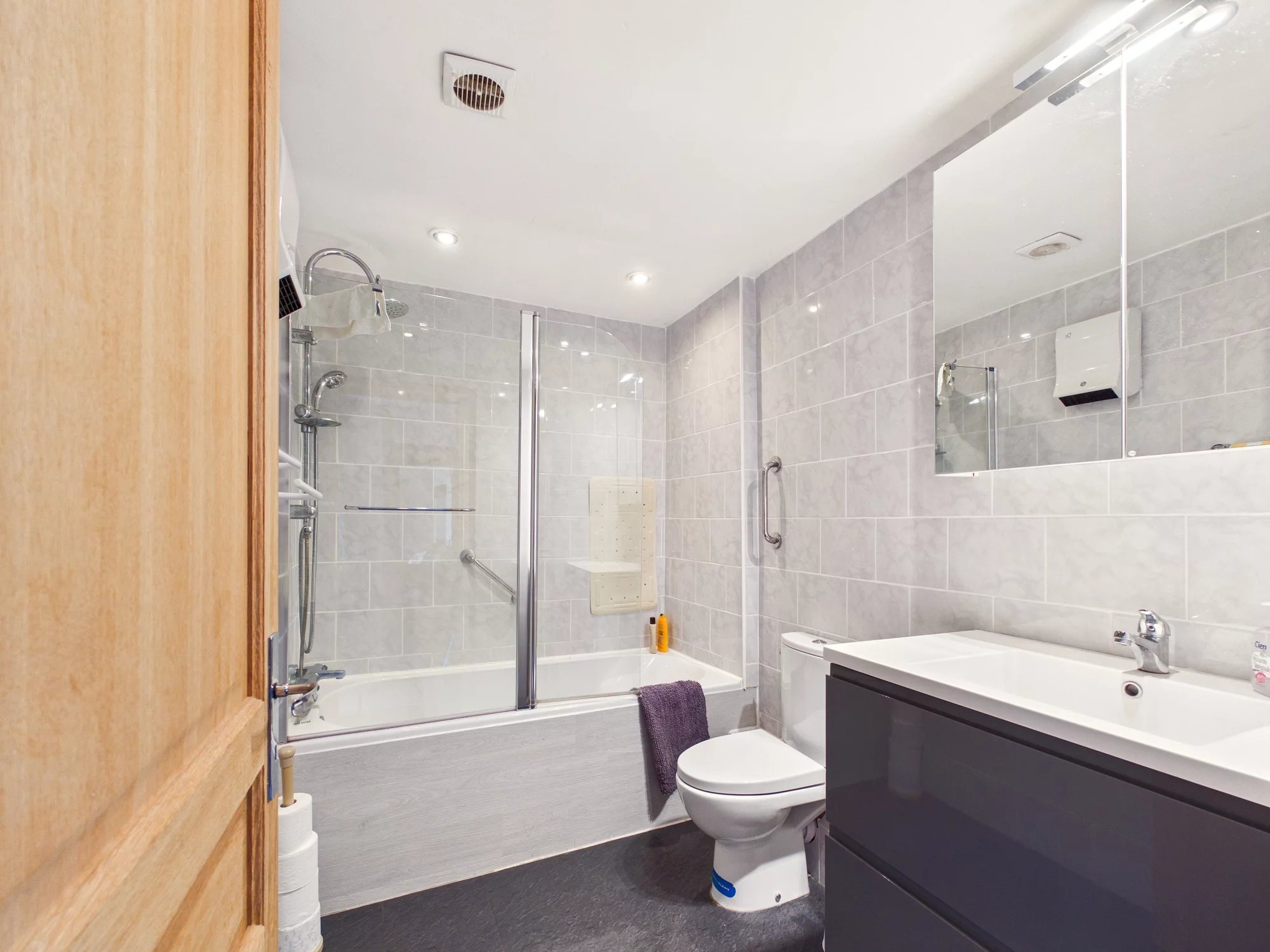 Charming Countryside Property with Pool Between Albi and Réalmont, Midi-Pyrénées – France – BVI84118