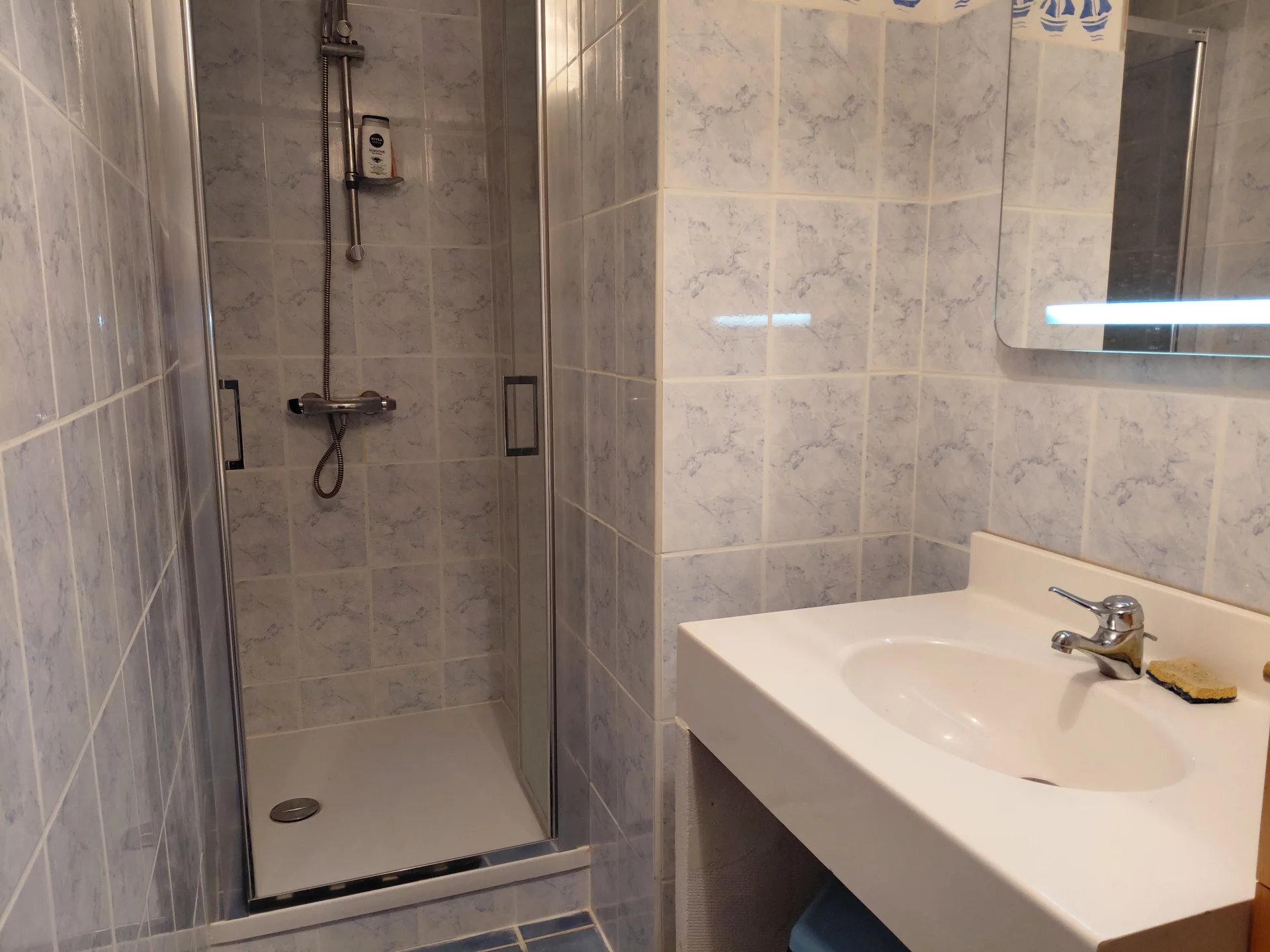 Modern 5-6 bedroomed house with 2 acres of land and large outbuilding, Midi-Pyrénées – France – BVI83789