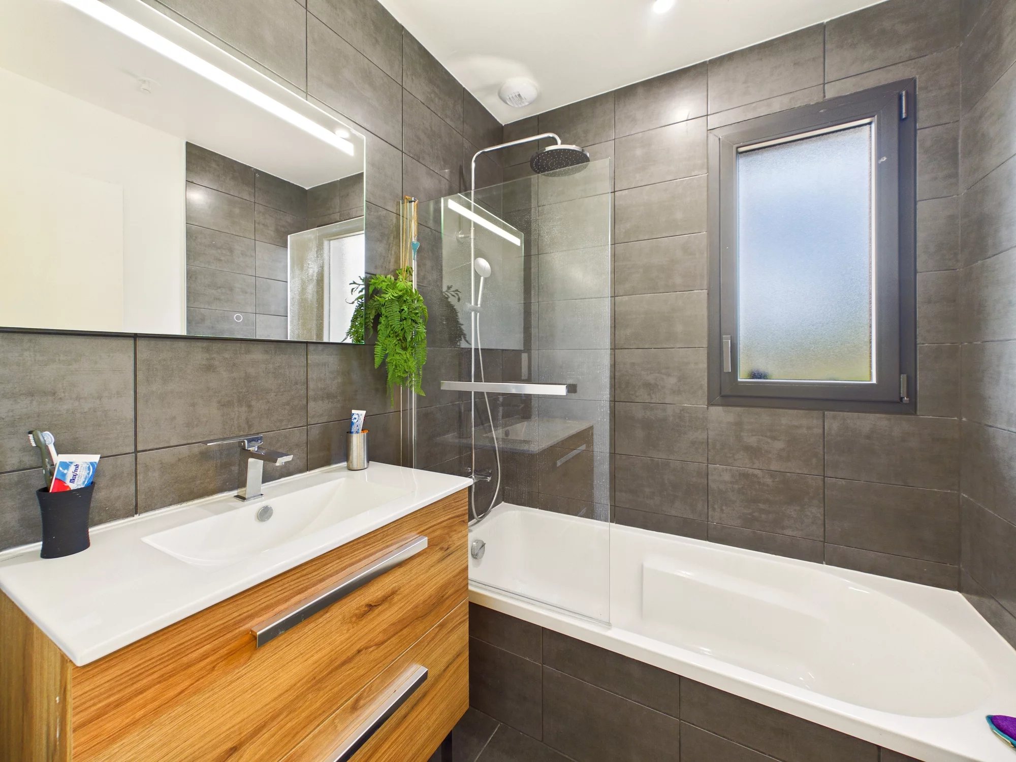 Spacious Contemporary Home with Panoramic Périgord Views, Aquitaine – France – BVI84460