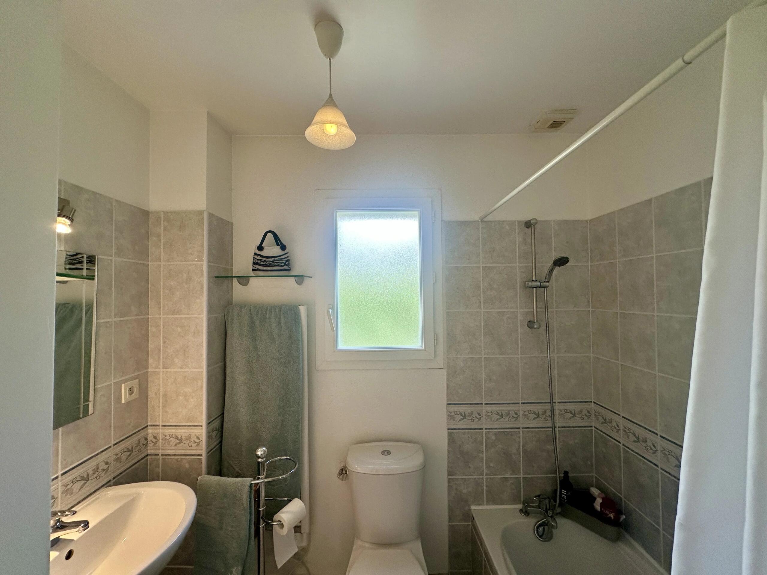 4 bedroom house close to Eymet, Auvergne – France – BVI84714