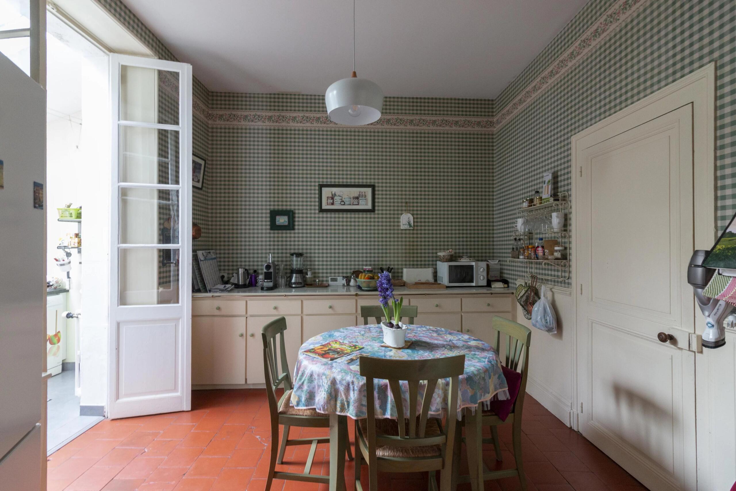 Elegant Jarnac House with Large Walled Garden, Poitou-Charentes – France – BVI84318