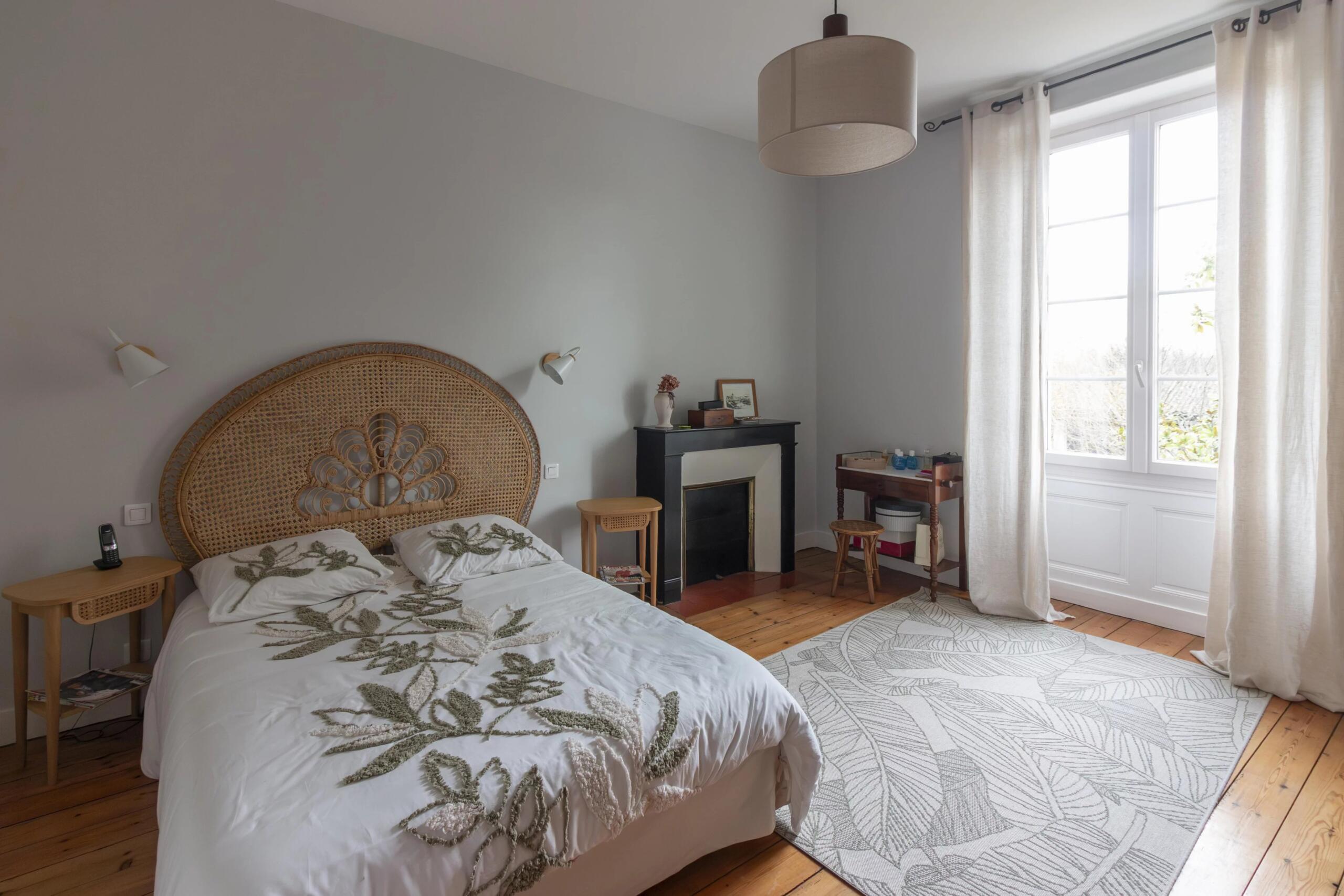 Elegant Jarnac House with Large Walled Garden, Poitou-Charentes – France – BVI84318