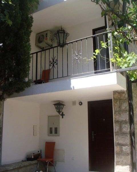 Charming 2-Bedroom Stone House in Perazica Do, Montenegro – MRE570