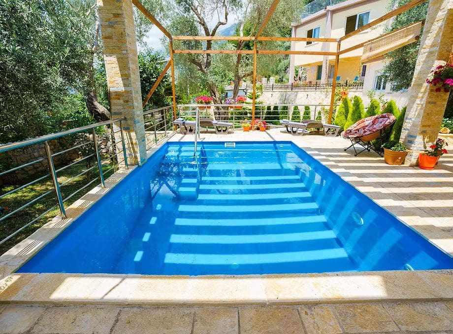 Luxury Villa for sale in Ratac Bar, Montenegro – MRE1499