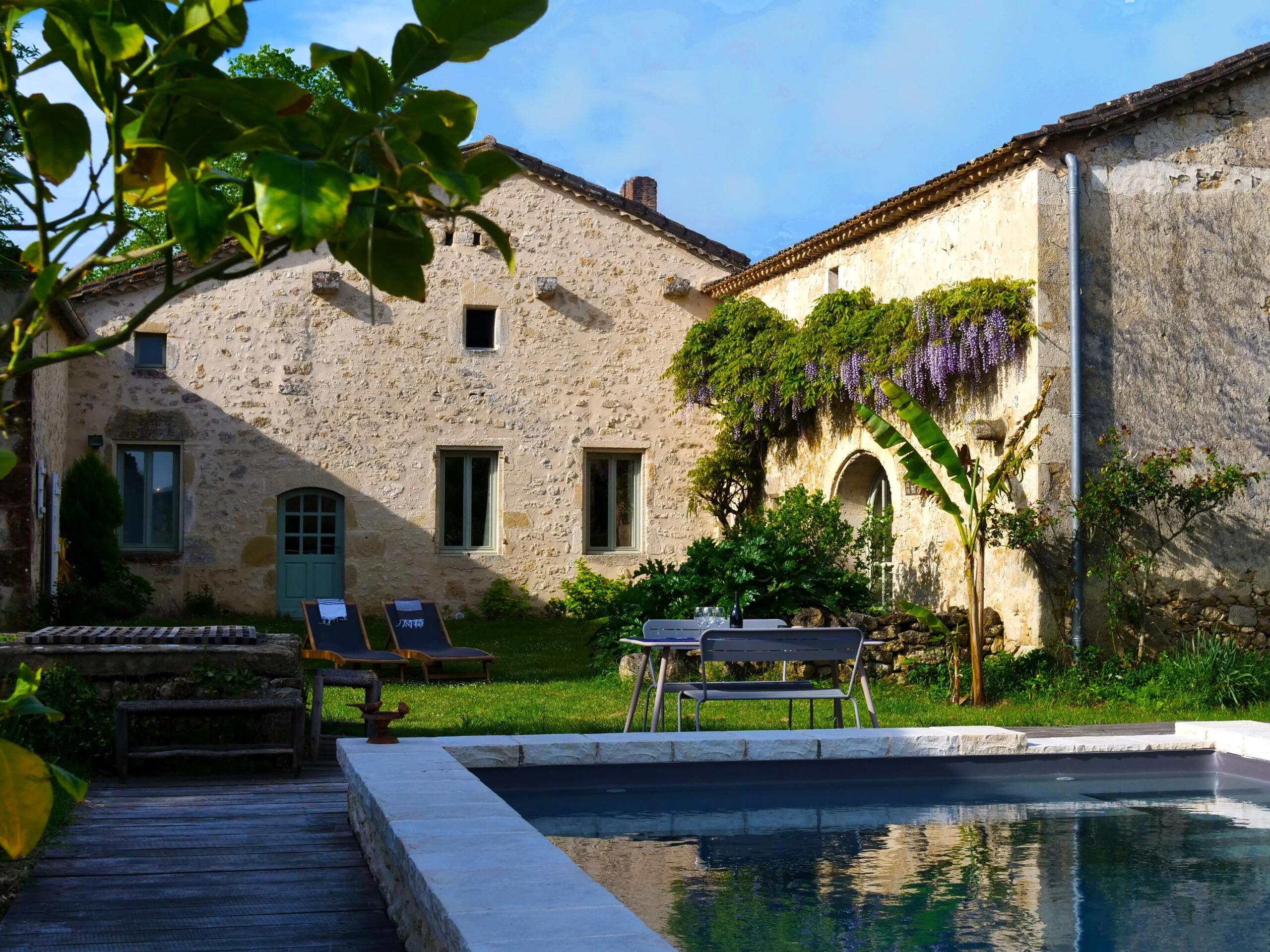 Charming 15th-Century Home with Gîte Potential, Aquitaine – France – BVI83124