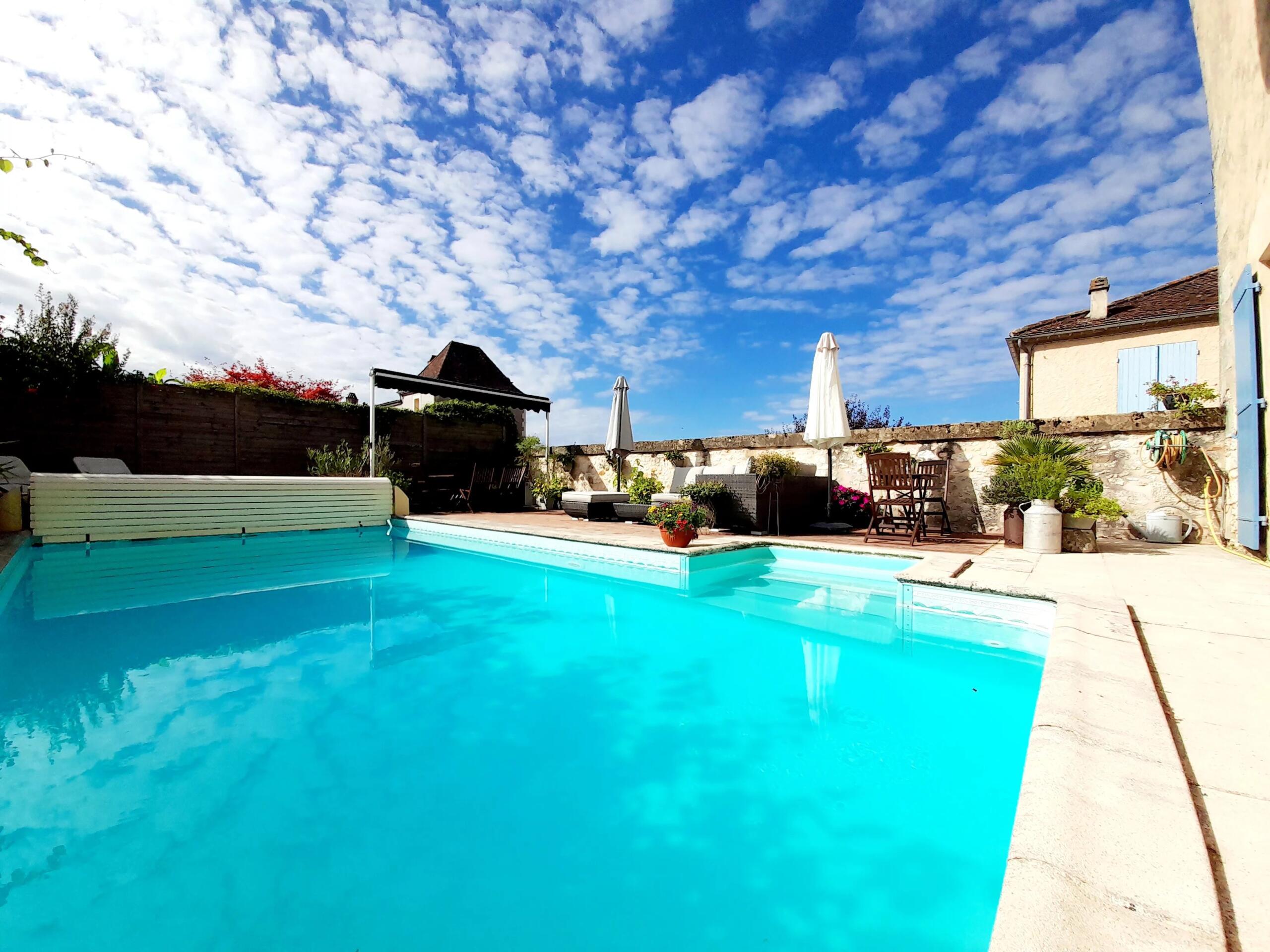 A grand village house, steeped in history, with a swimming pool, Aquitaine – France – BVI80667