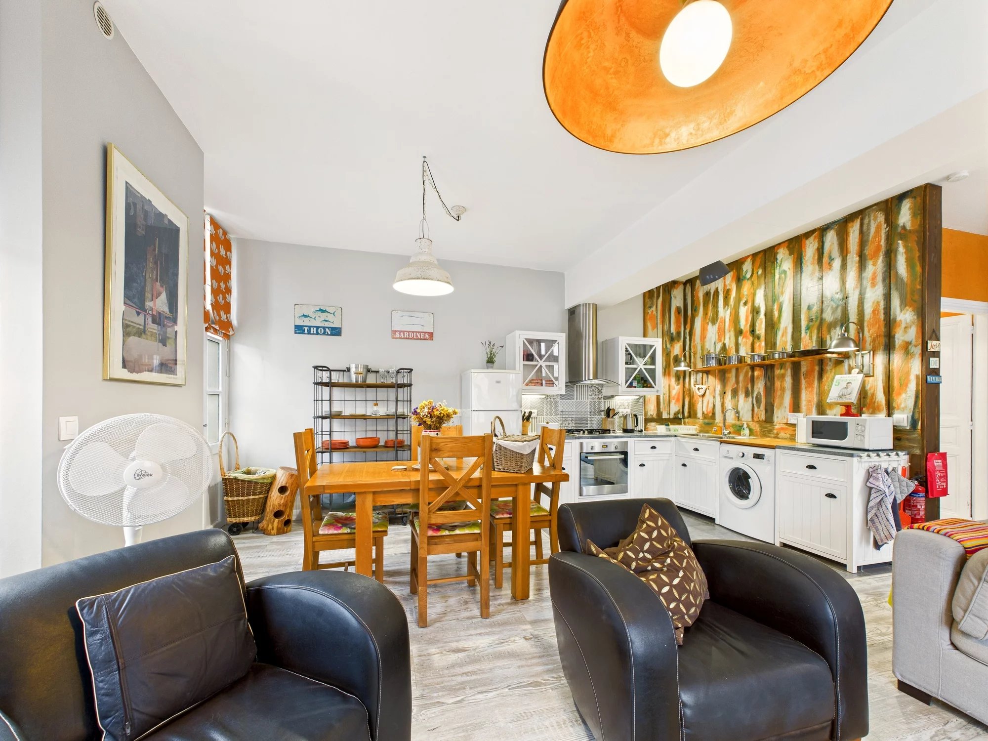 A grand village house, steeped in history, with a swimming pool, Aquitaine – France – BVI80667