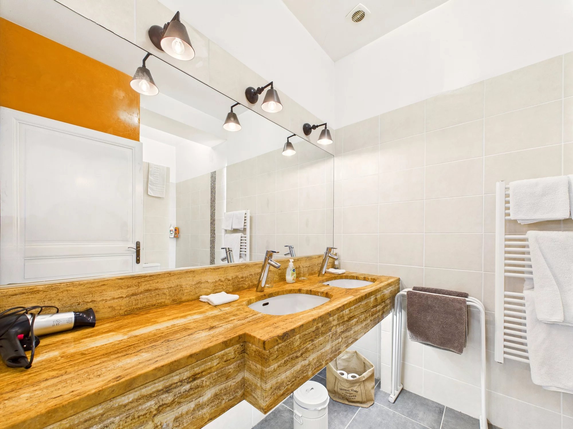 A grand village house, steeped in history, with a swimming pool, Aquitaine – France – BVI80667