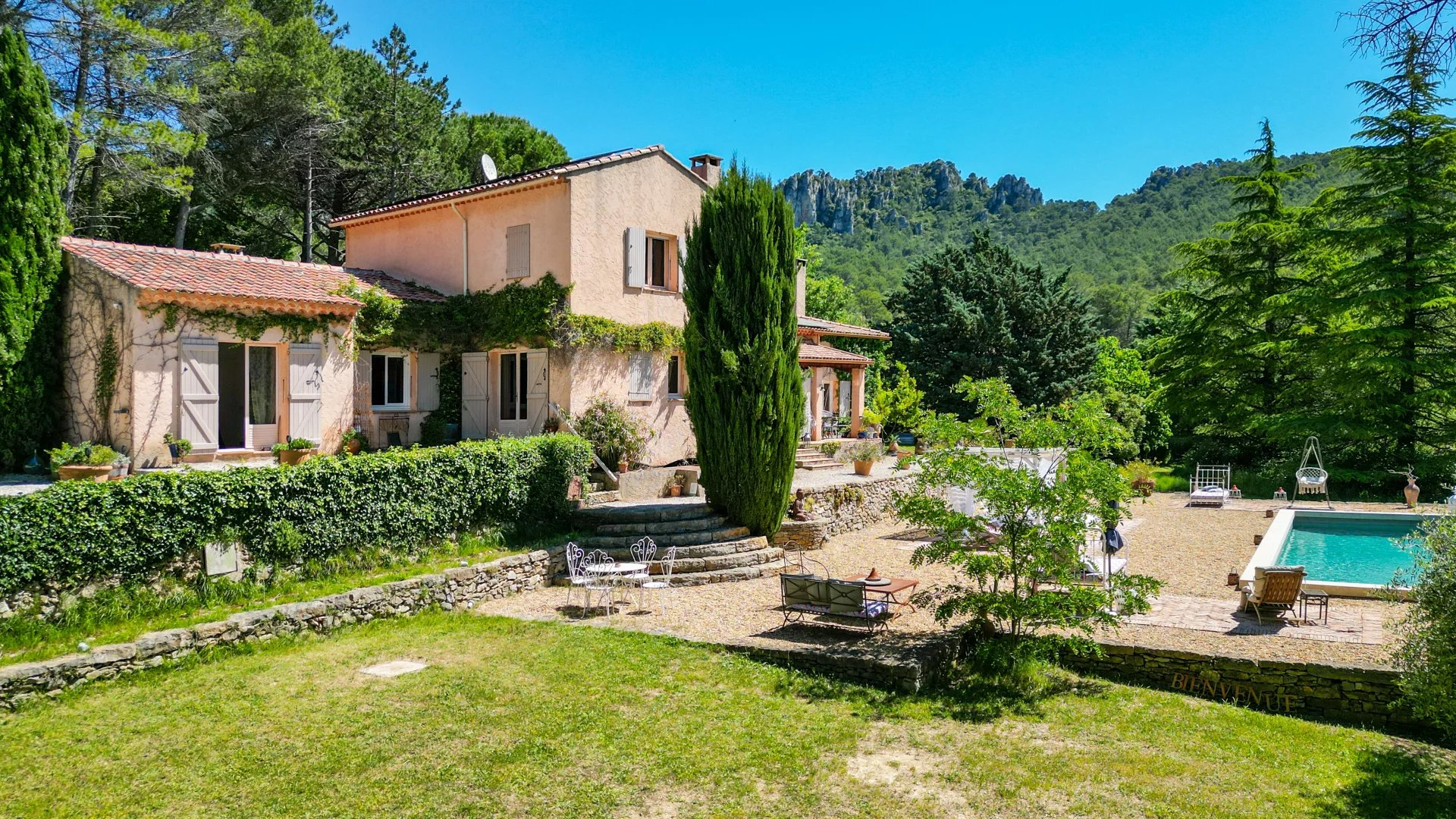Charming Renovated Property in Nature with Pool and Annex, Provence-Alpes-Côte d’Azur – France – BVI80849