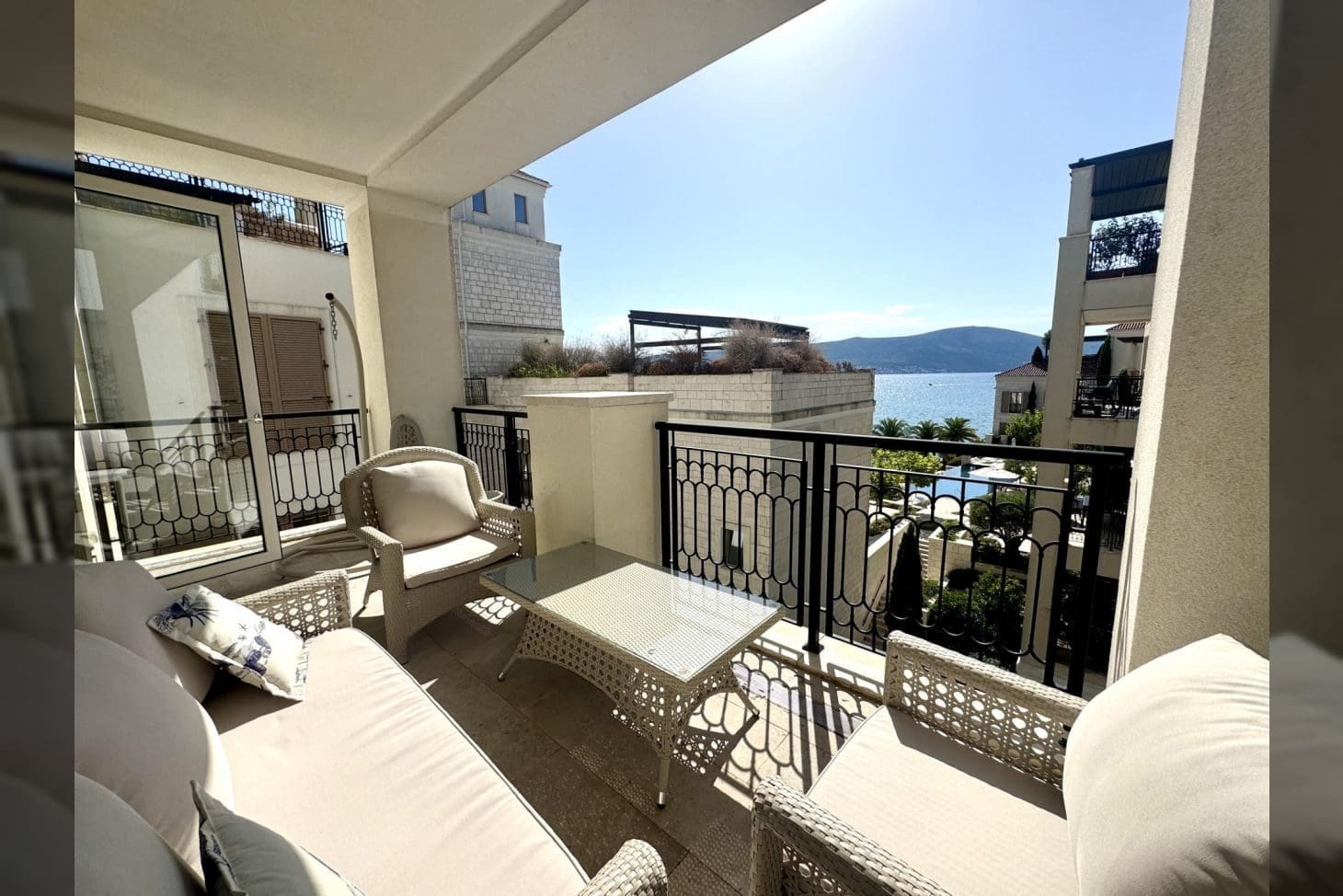 Sea View Apartment Porto Montenegro – 2-Bed Luxury Home, Montenegro – MREMB7