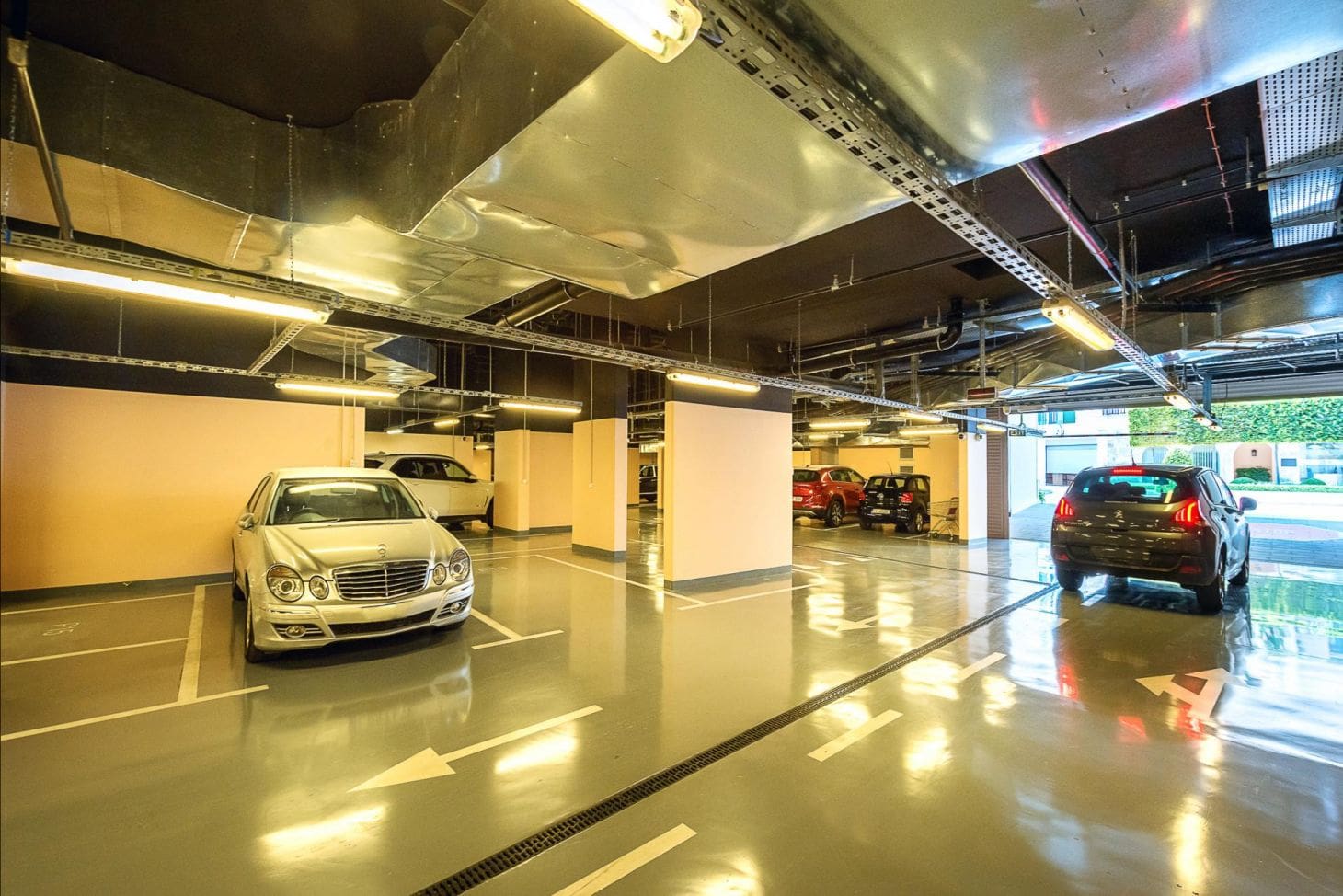 Sea View Apartment Porto Montenegro – 2-Bed Luxury Home, Montenegro – MREMB7