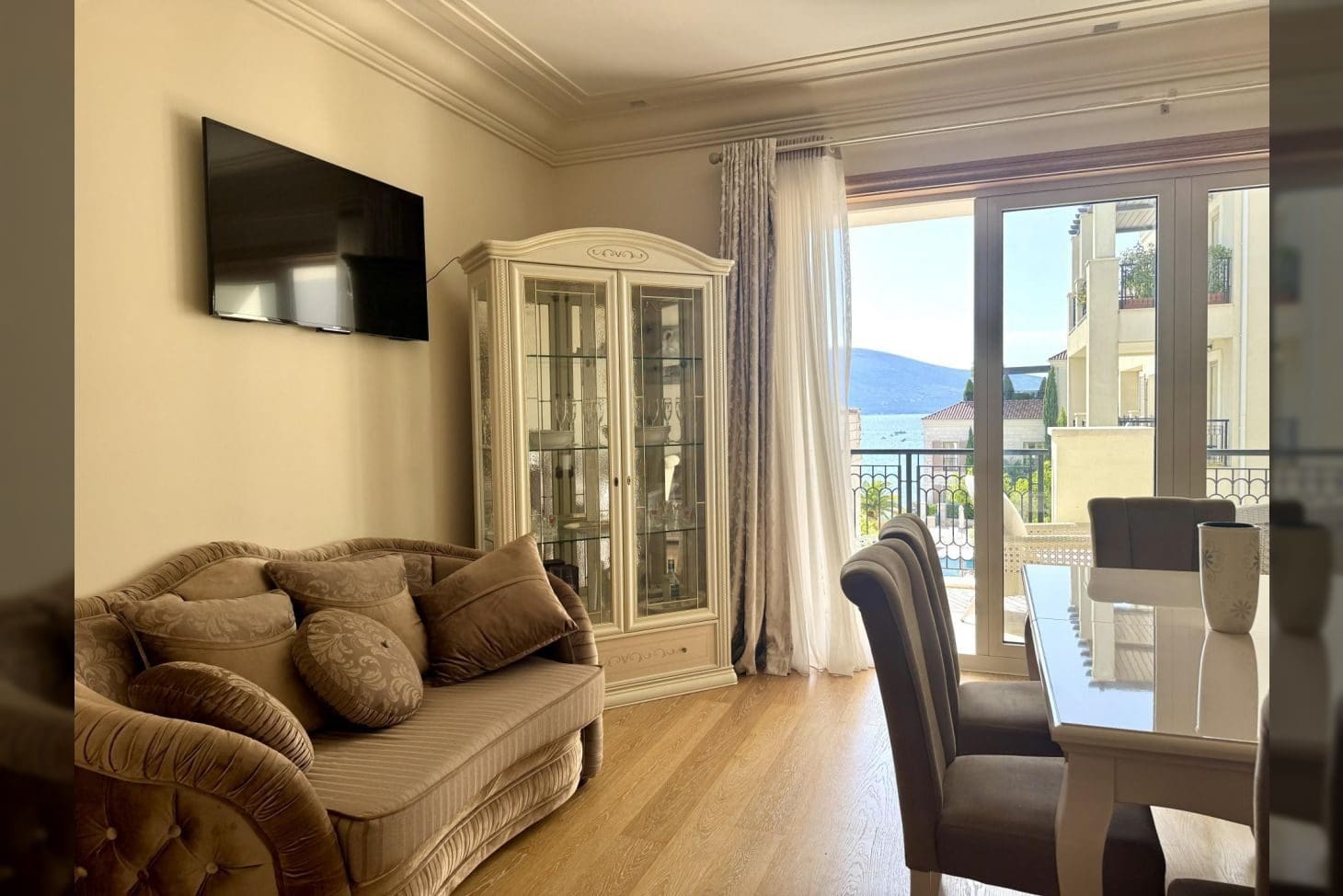 Sea View Apartment Porto Montenegro – 2-Bed Luxury Home, Montenegro – MREMB7
