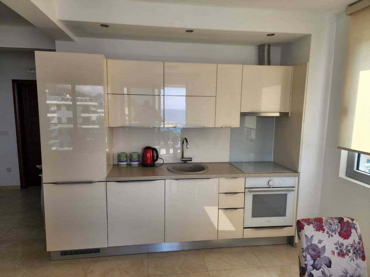 Penthouse for Sale in Dobra Voda – 85 m² Legal – Prime Seafront, Montenegro – MRERK01