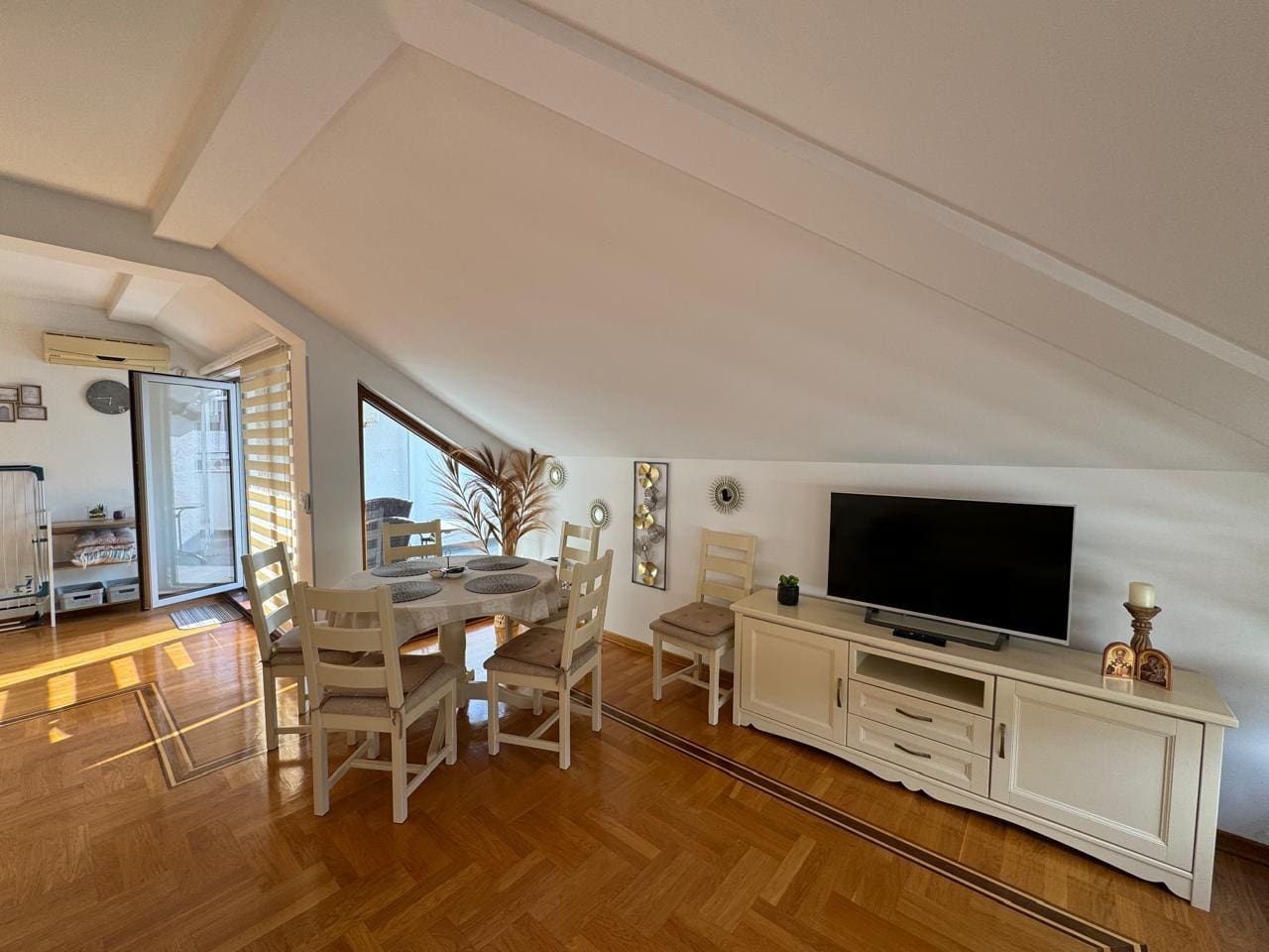 Penthouse Apartment for Sale in Budva – Prime Location, Montenegro – MRENB111