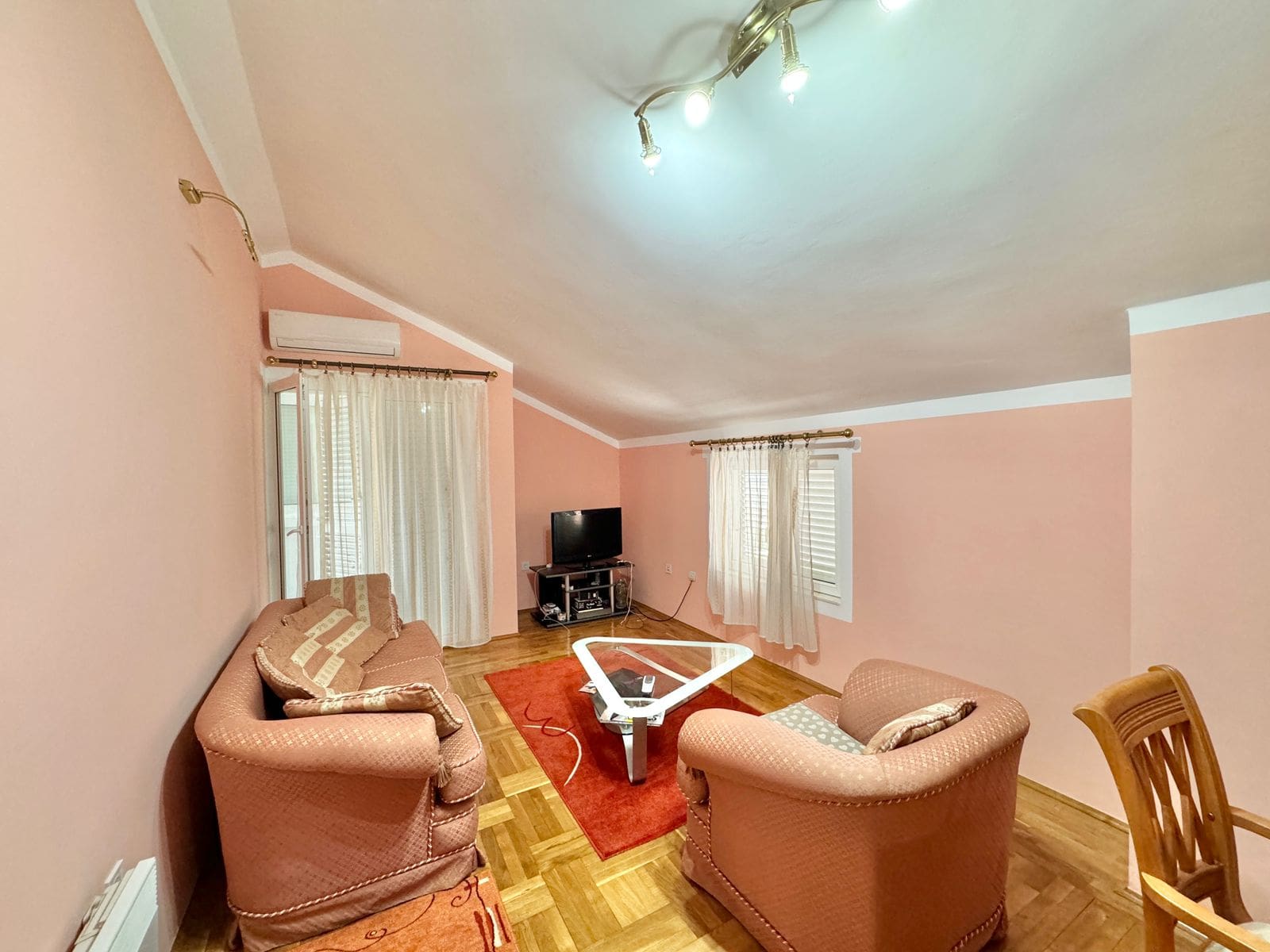 Modern Two Bedroom Apartment in Budva’s Prime Residential Area, Montenegro – MRENB114