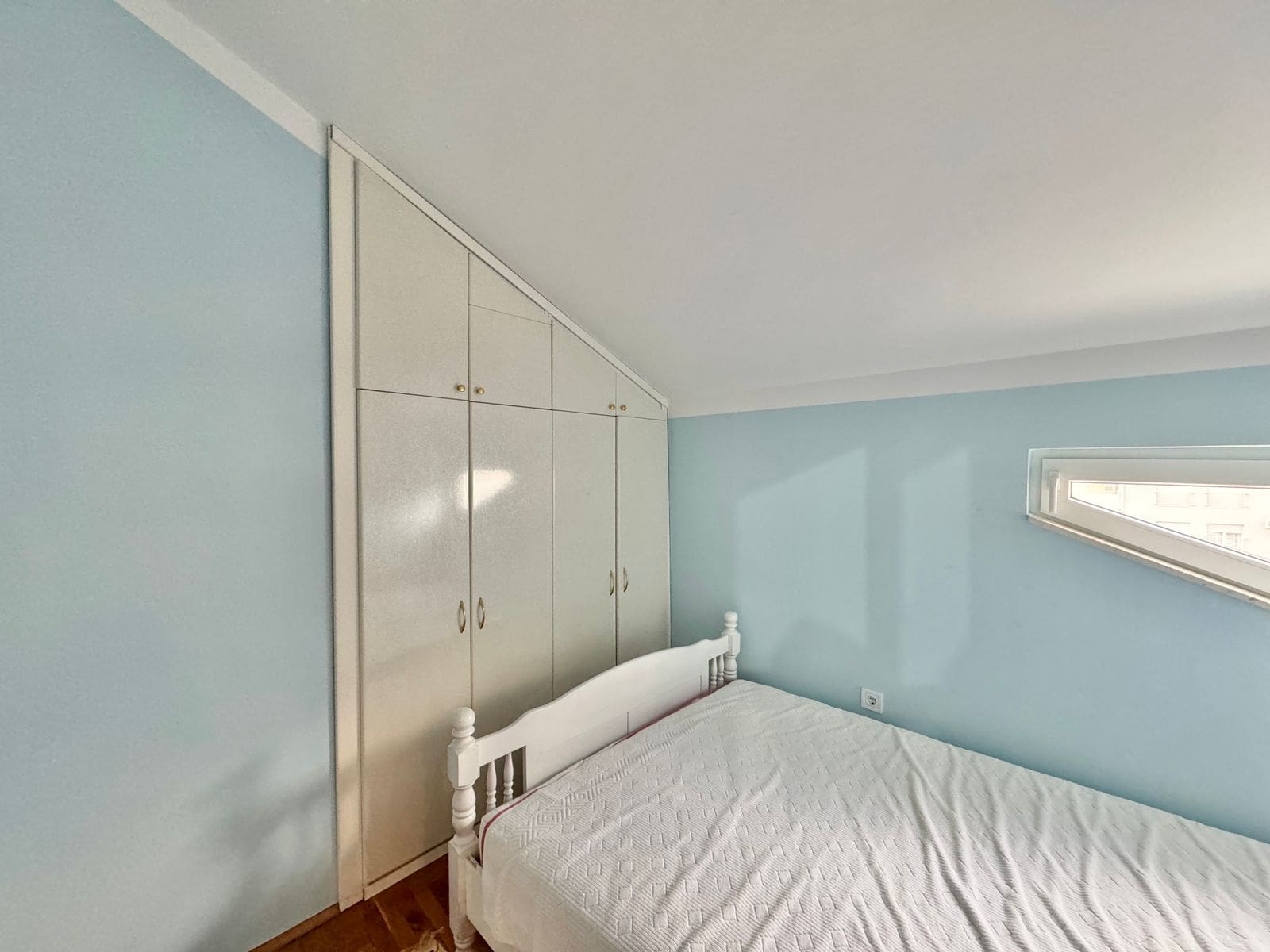 Modern Two Bedroom Apartment in Budva’s Prime Residential Area, Montenegro – MRENB114