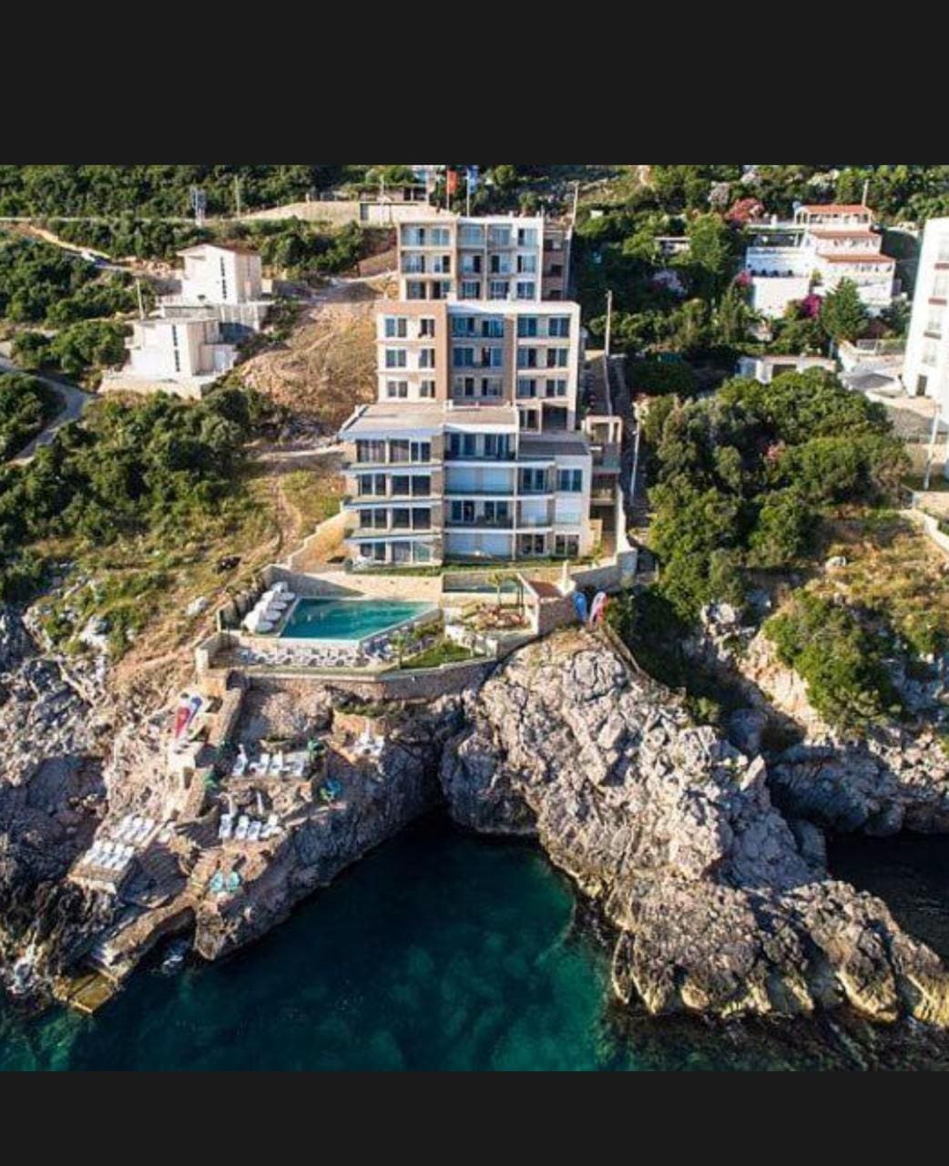 Furnished 2-Bedroom Waterfront Residence — Pool, Private Beach & Parking, 5 km from Bar, Montenegro – MRENB116