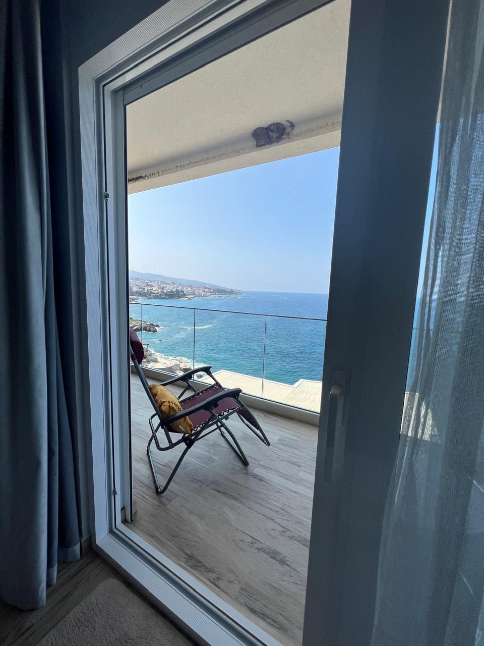 Furnished 2-Bedroom Waterfront Residence — Pool, Private Beach & Parking, 5 km from Bar, Montenegro – MRENB116