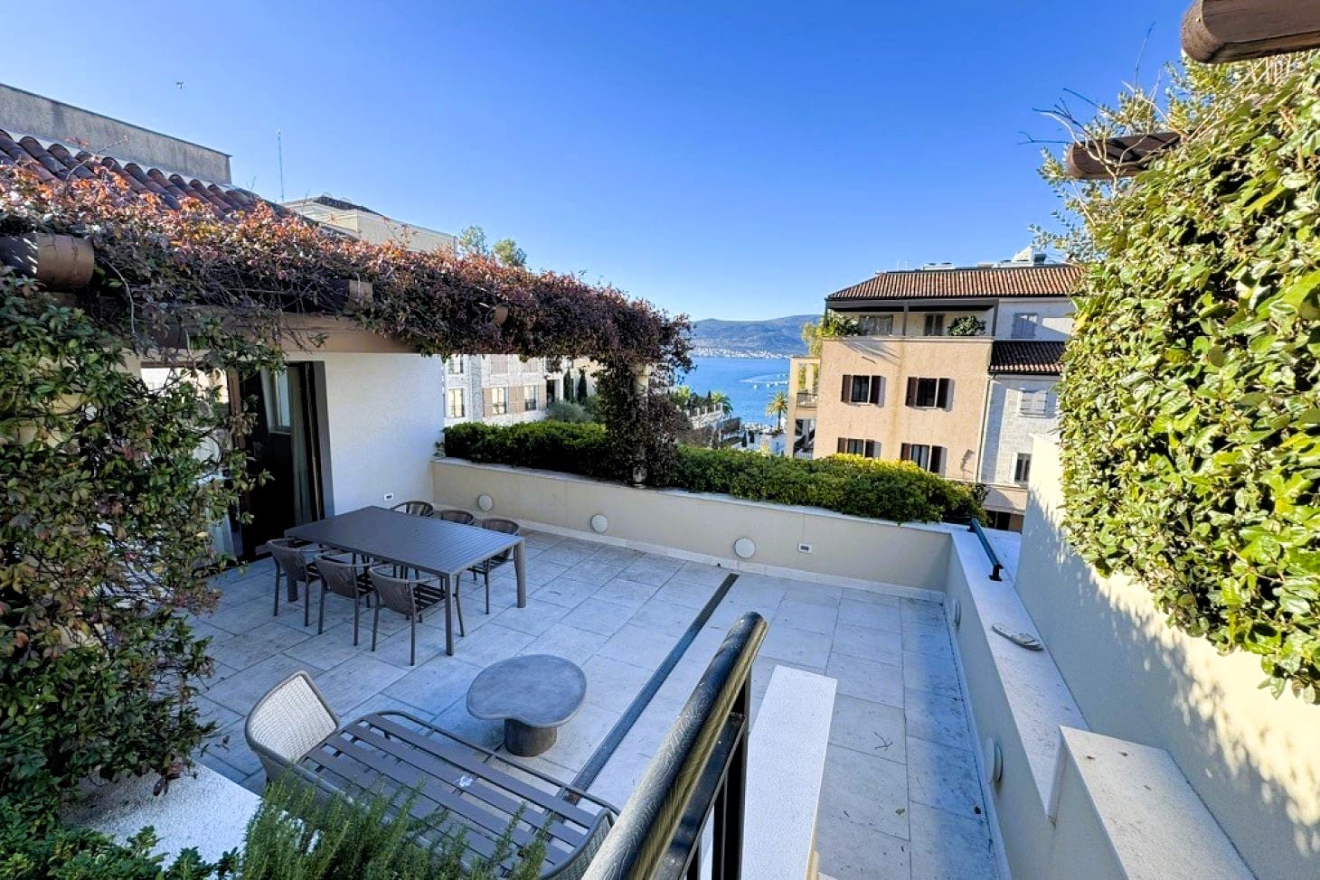 Penthouse Porto Montenegro — Zeta Building, 247 m², Full Capital Renovation 2025, Montenegro – MRE