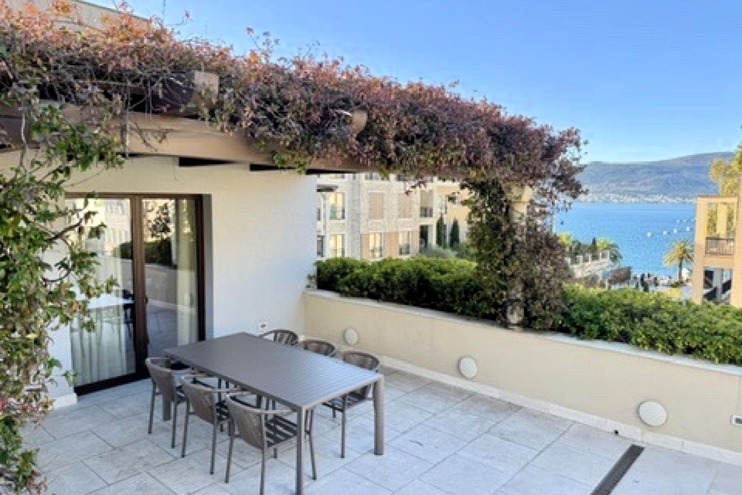 Penthouse Porto Montenegro — Zeta Building, 247 m², Full Capital Renovation 2025, Montenegro – MRE