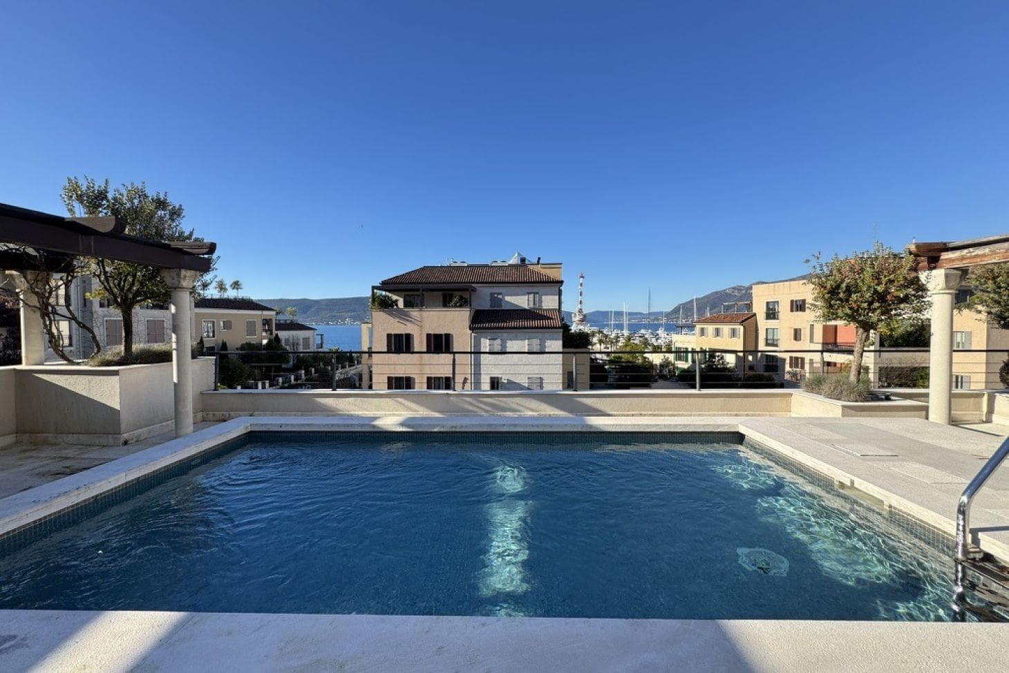 Penthouse Porto Montenegro — Zeta Building, 247 m², Full Capital Renovation 2025, Montenegro – MRE