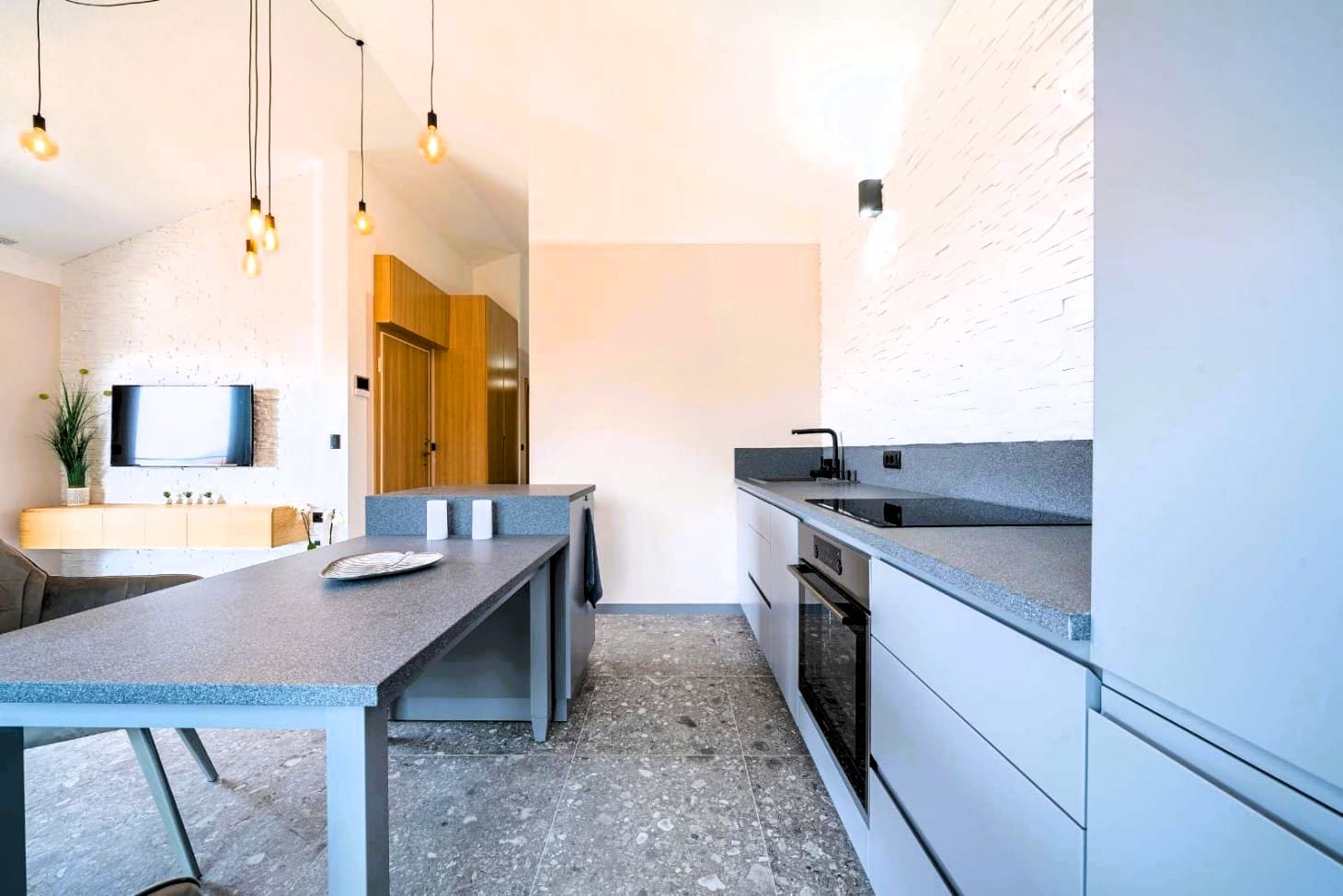 Apartment for Sale in Tivat — Top Floor, Sea View & 3 Private Parking Spaces, Montenegro – MREMB12