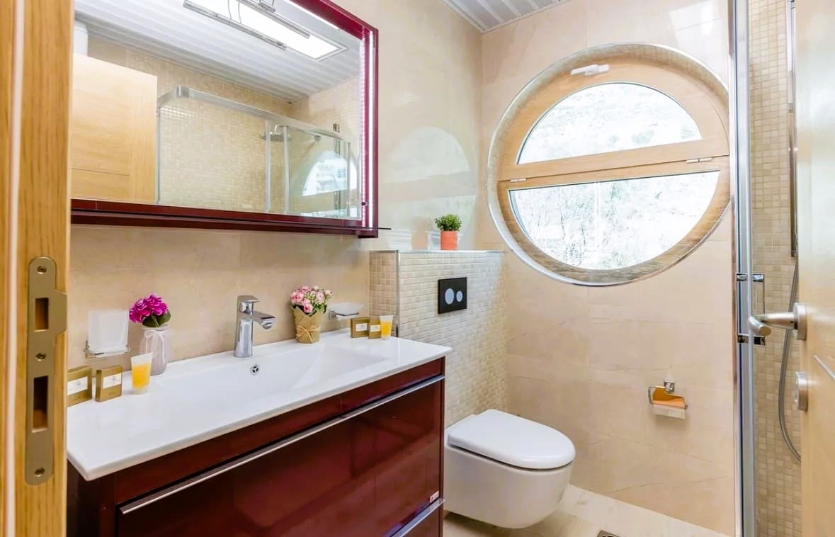 Spacious 2-Bedroom Sea View Apartment for Sale in Pržno, Montenegro – MREMB-14