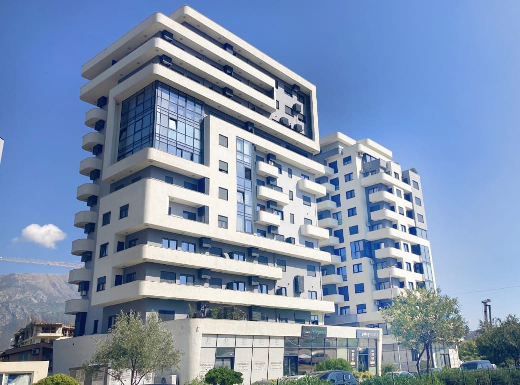 Modern 2-Bedroom Residence in TwinHouse — Bar City Center,  – MREOG-2