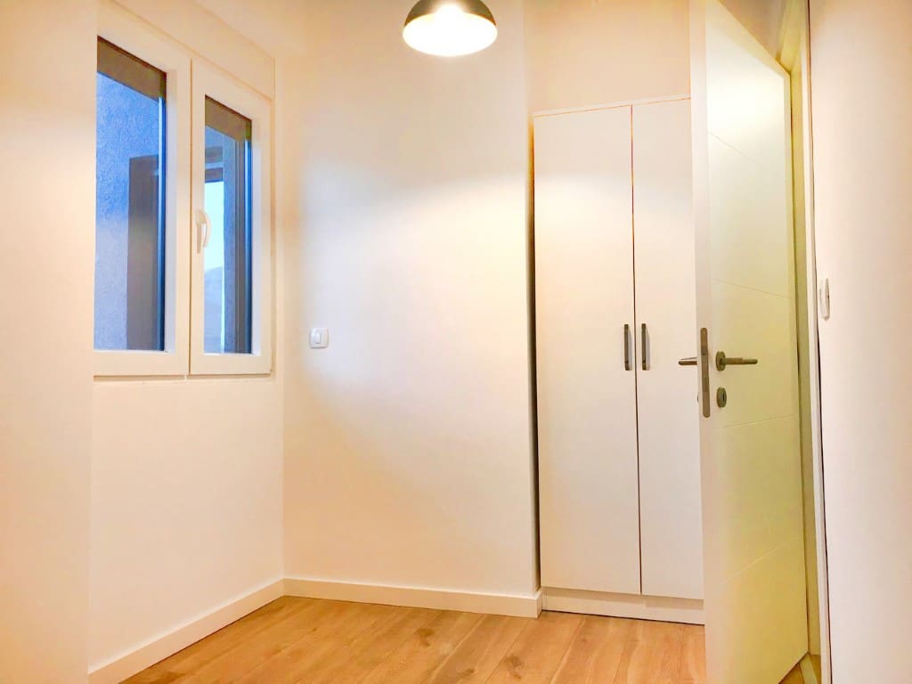 Modern 2-Bedroom Residence in TwinHouse — Bar City Center,  – MREOG-2