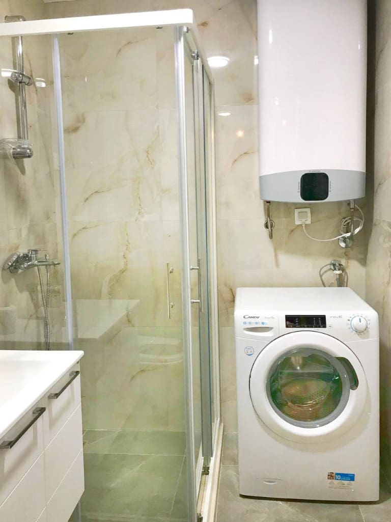 Modern 2-Bedroom Residence in TwinHouse — Bar City Center,  – MREOG-2