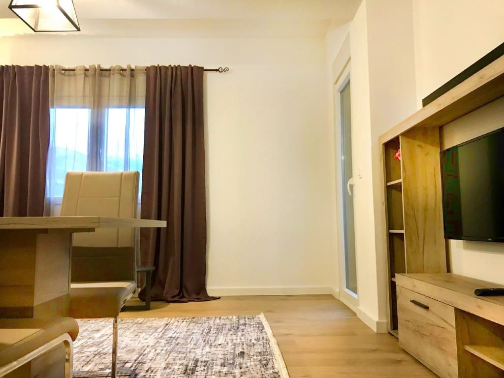 Modern 2-Bedroom Residence in TwinHouse — Bar City Center,  – MREOG-2