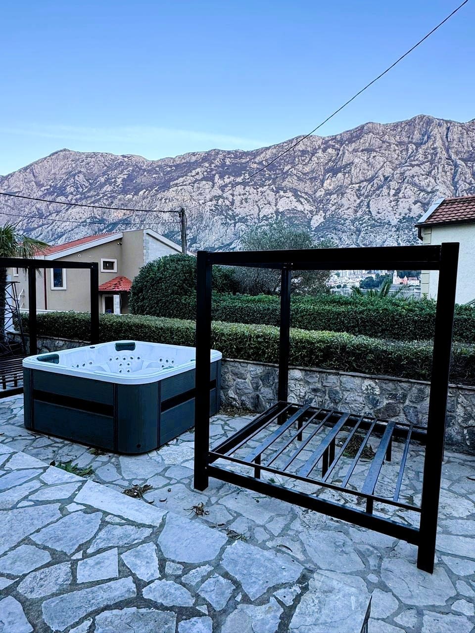 Prčanj First Line Apartment 110m² | Kotor Bay, Montenegro – MRENT-1