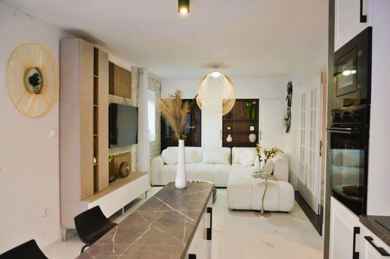 Prčanj First Line Apartment 110m² | Kotor Bay, Montenegro – MRENT-1