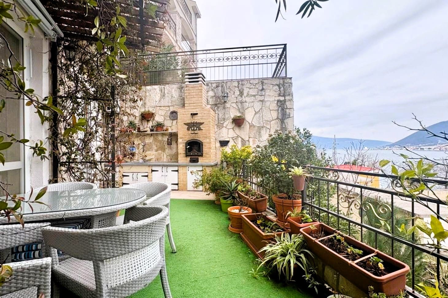 Lepetane Apartment with Sauna 180m² | Tivat Bay | 50m Beach, Montenegro – MREMB-19