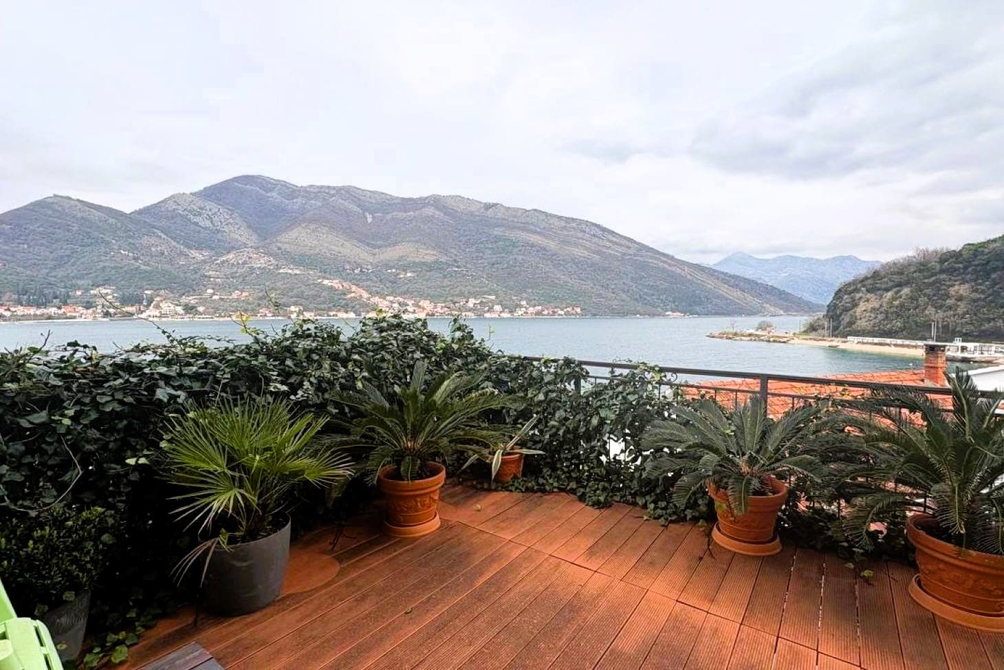 Lepetane Apartment with Sauna 180m² | Tivat Bay | 50m Beach, Montenegro – MREMB-19