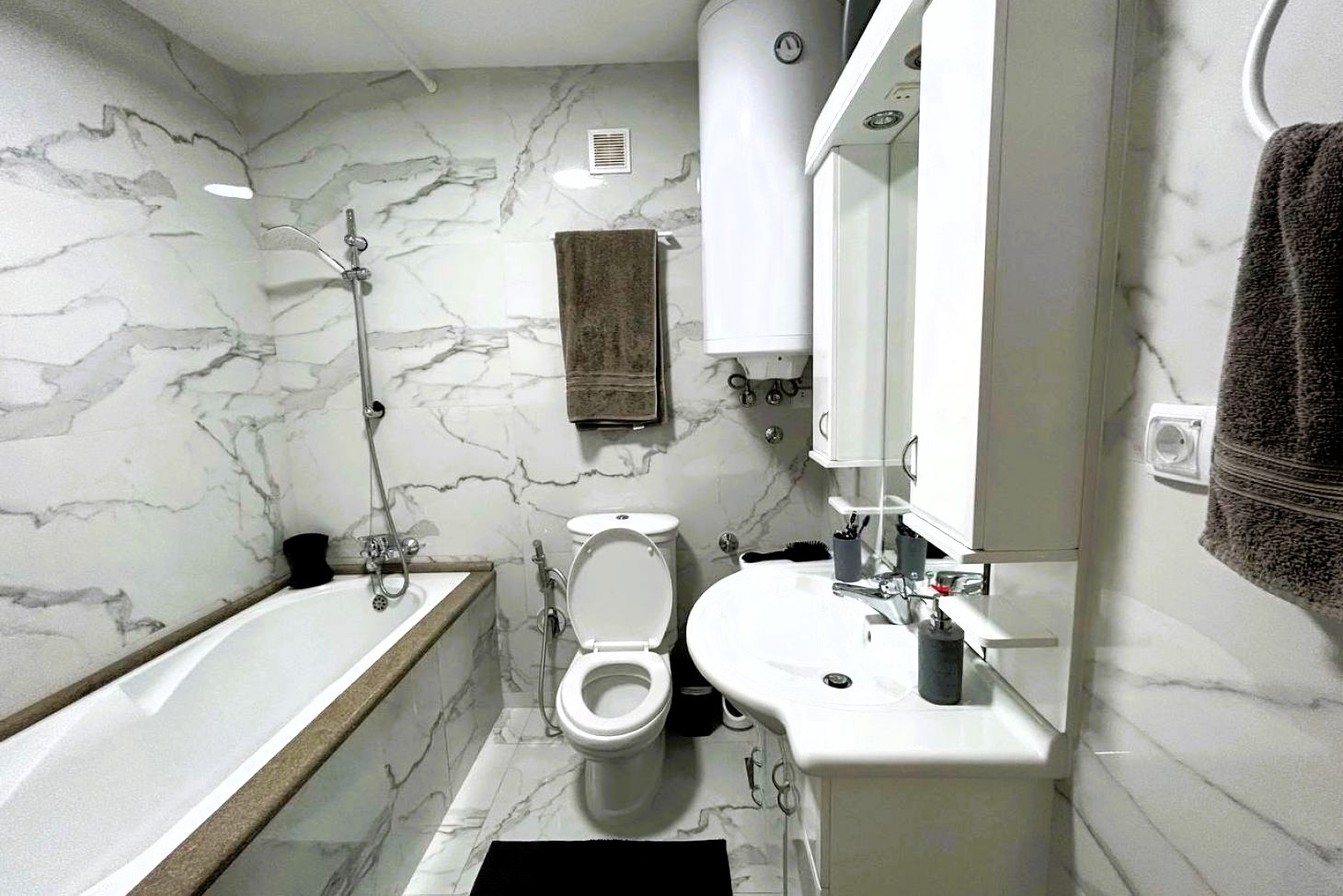 2-Bedroom Apartment Tivat 83m² | Porto Montenegro – 10min, Montenegro – MREMB-20