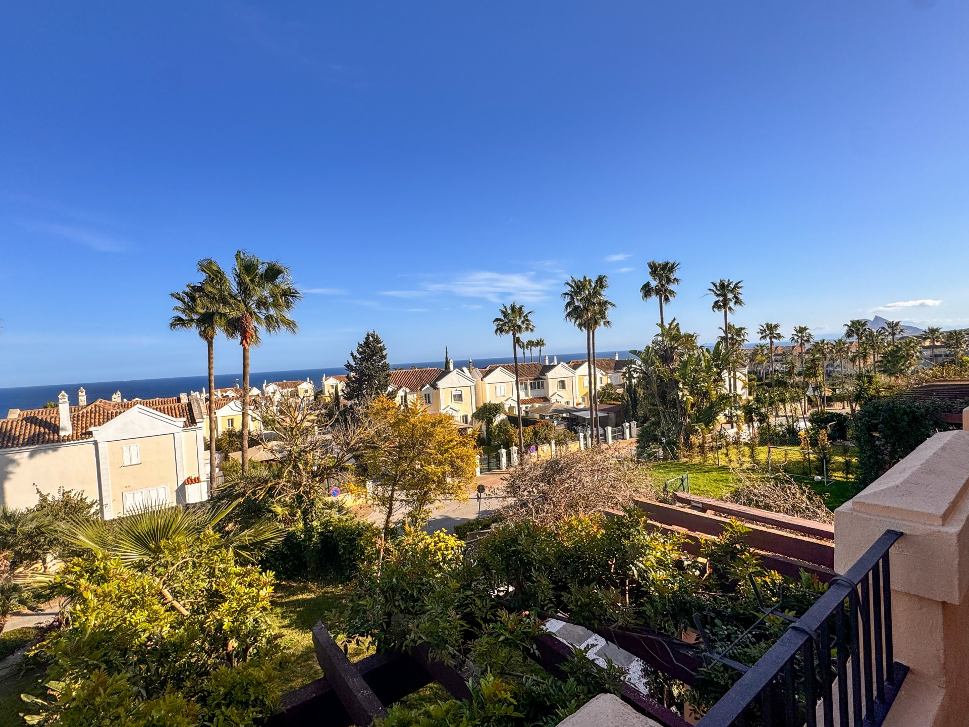 3 bedroom Semi Detached House in Alcaidesa, Cadiz, Spain – 428-05322P