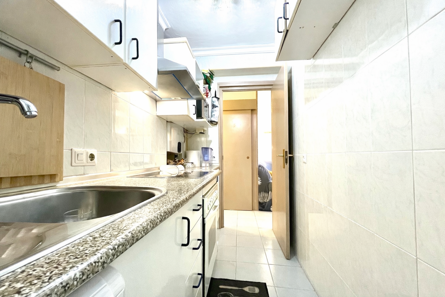 2 bedroom Apartment in Marbella, Malaga, Spain – 428-05327P