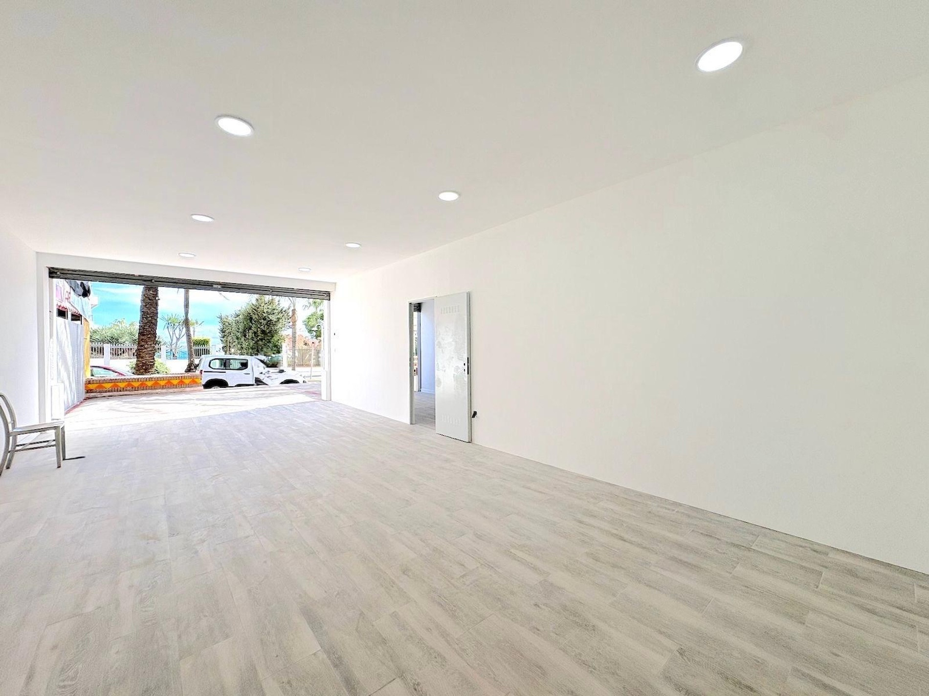 Commercial Premises in Benalmadena, Malaga, Spain – 428-05331P