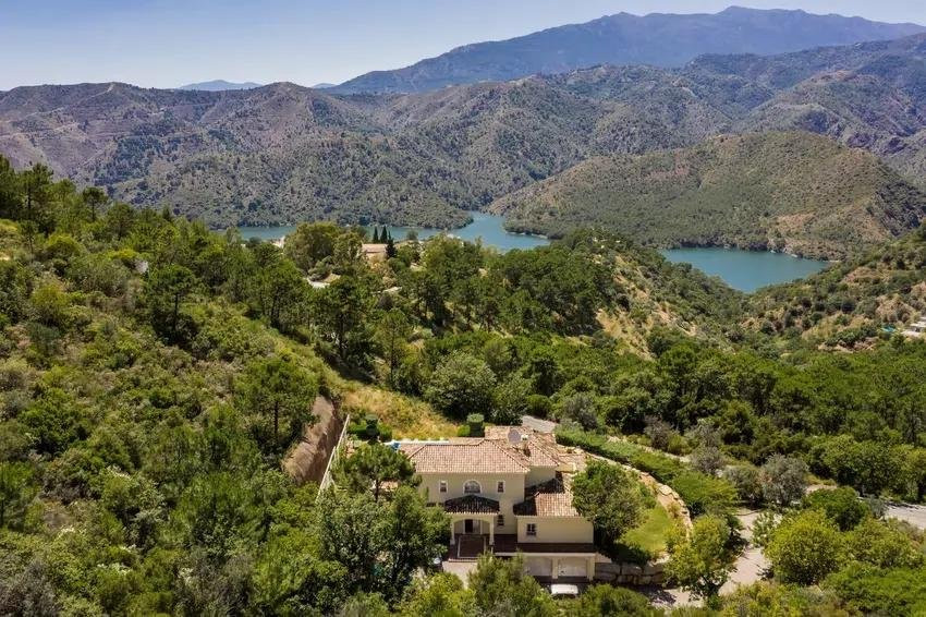 5 bedroom Villa in Istan, Malaga, Spain – 428-05336D