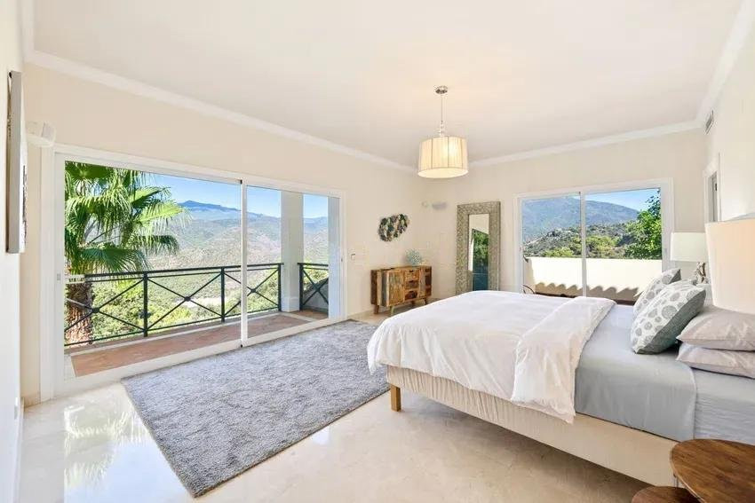 5 bedroom Villa in Istan, Malaga, Spain – 428-05336D