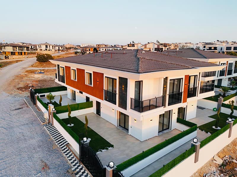 Rear semi-detached Villa with private pool in Altinkum – TC1964