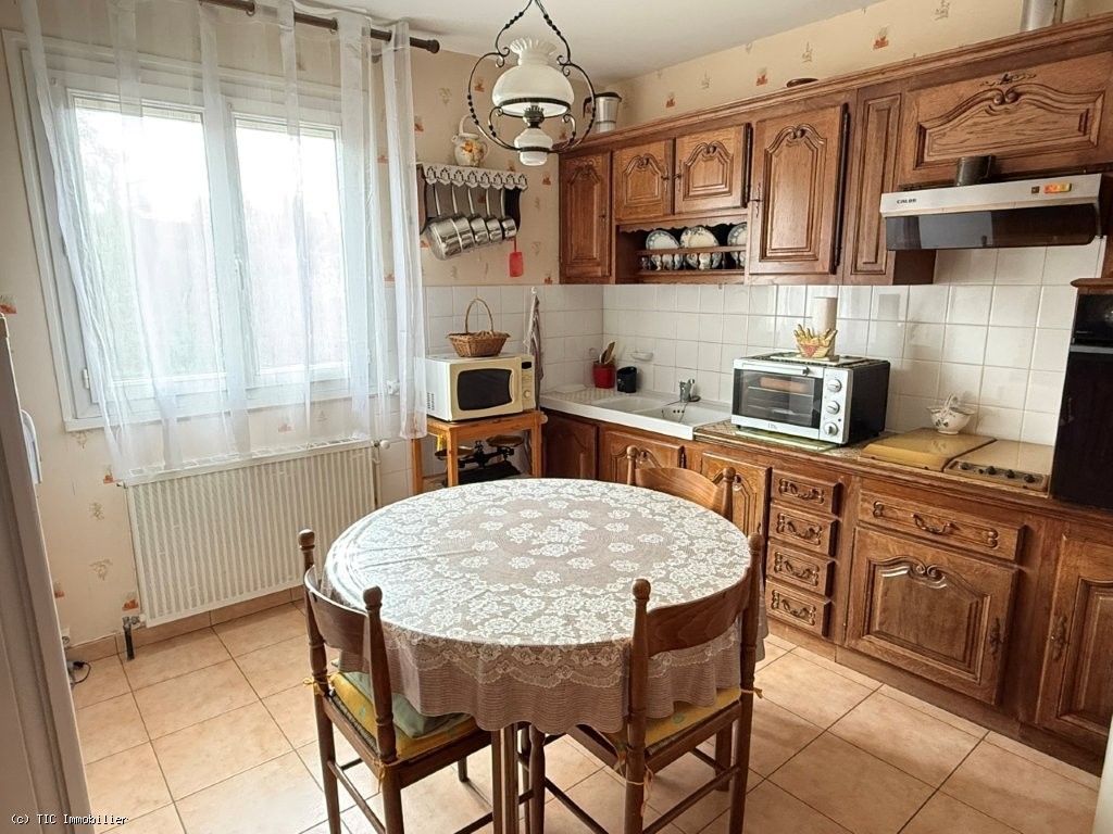 3 bedroom House in Ruffec, France – r7445