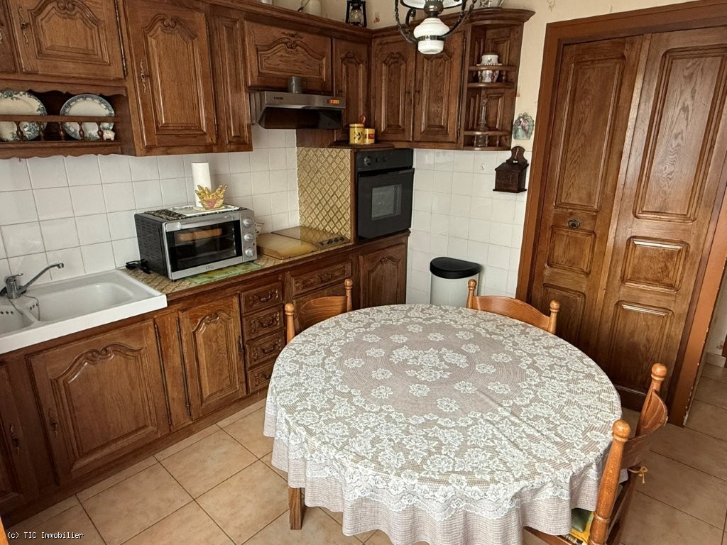 3 bedroom House in Ruffec, France – r7445