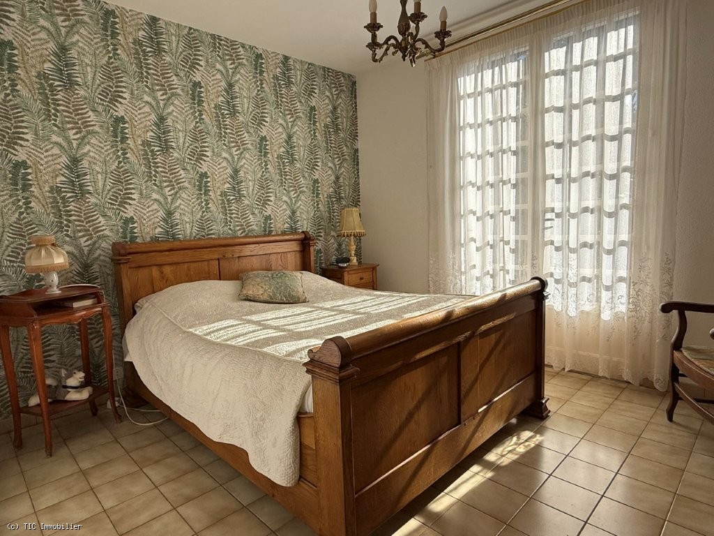 3 bedroom House in Ruffec, France – r7383