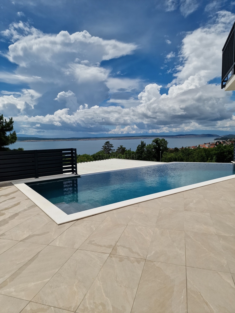 5 bedroom villa in Crikvenica, Croatia – 103619