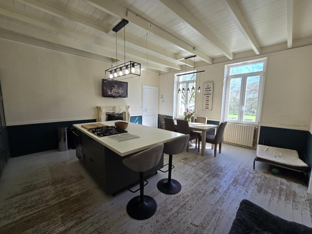 4 bedroom maison in Saint Pierre De Juillers, Charente-Maritime, France